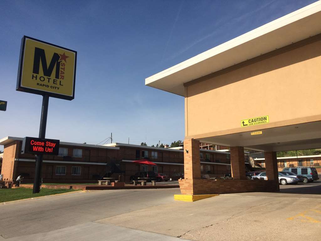 M Star Rapid City Exterior photo