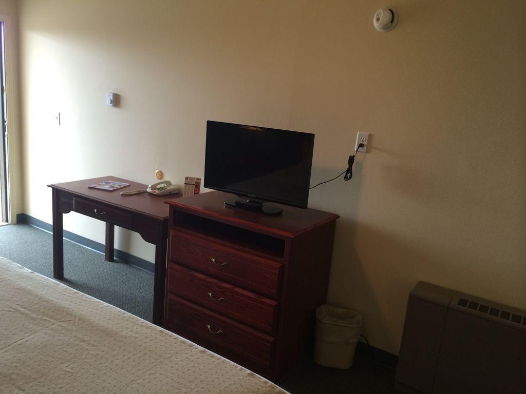 M Star Rapid City Room photo