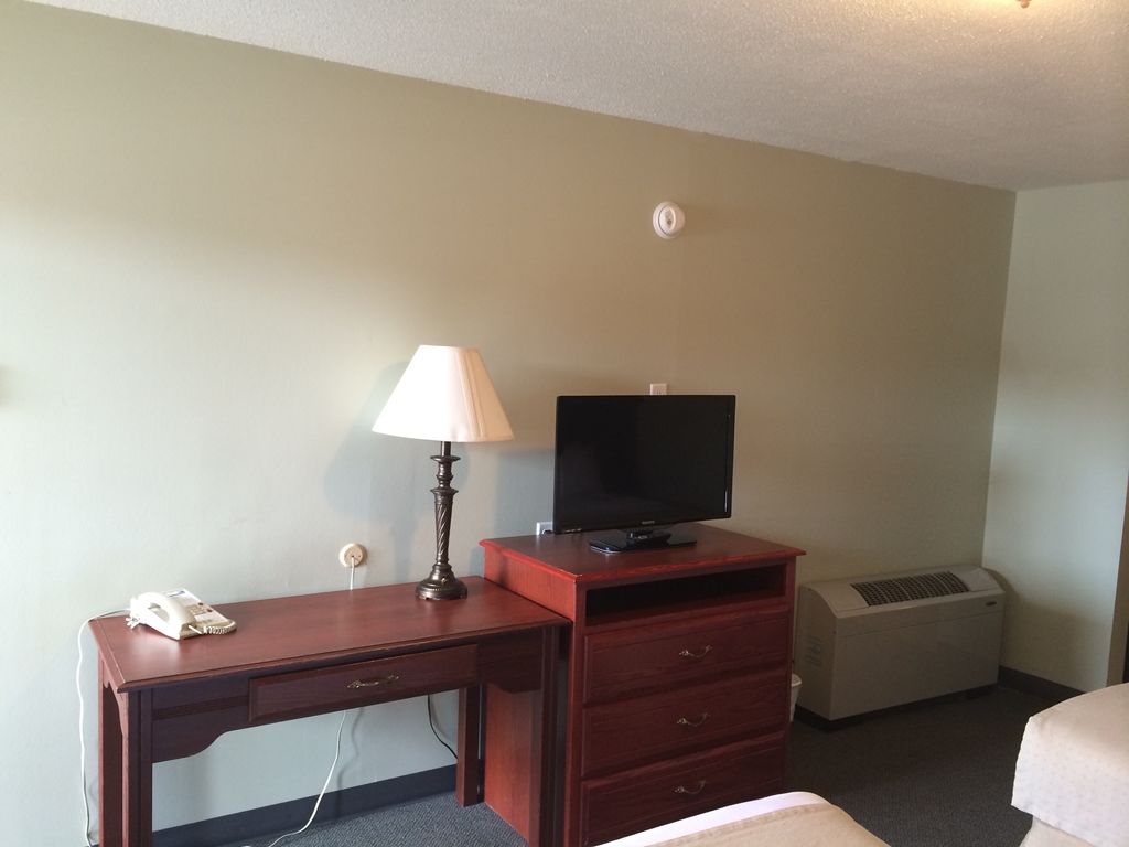 M Star Rapid City Room photo